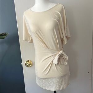 Vero Moda | NWT Women’s Size XS Cream Tie-Front Women's Top